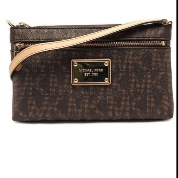 Michael Kors Wristlet